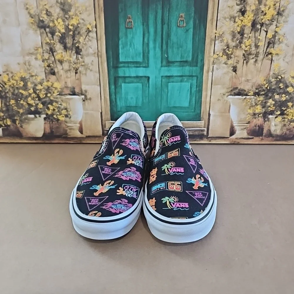 Vans Classic Slip-On Night Market Sneaker Black Printed Rubber Sole Men's Sz 9.5
